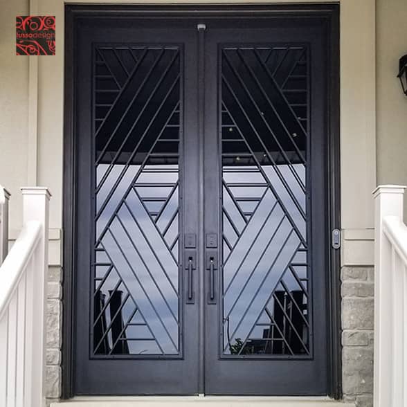 Front-door-with-custom-metal-design